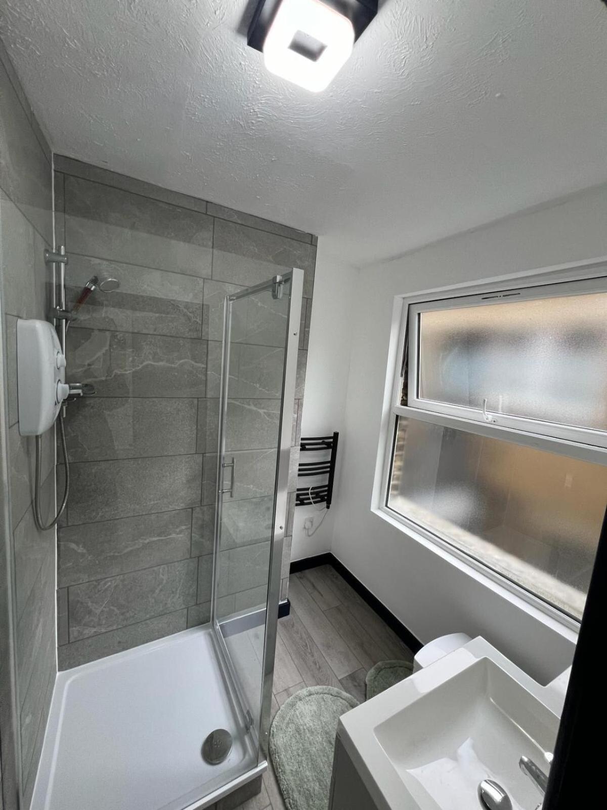 Cosy One Bedroom Flat * Londra